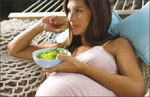 Read more about the article Tips For Proper Nutrition During Pregnancy
