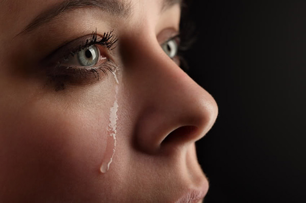 You are currently viewing Less Known Things About Tears – What Are Tears and Why We Are Crying