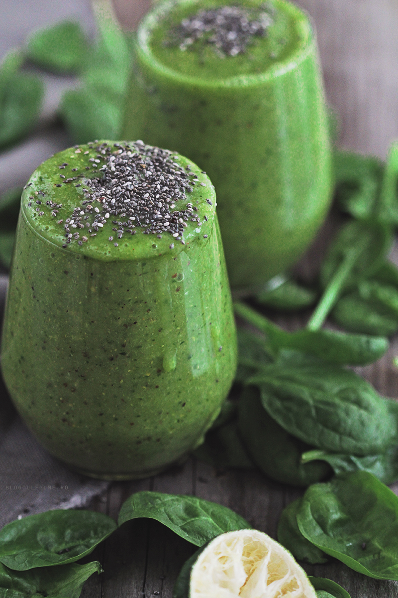 You are currently viewing Ginger Pear Bellini + Next Day Pear Spinach Detox Juice