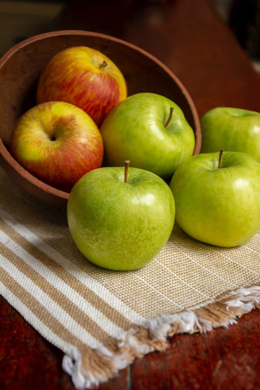 apples healthiest fruits
