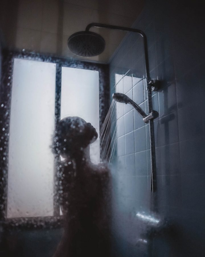 You are currently viewing Hot Showers and COVID: What’s the Connection?